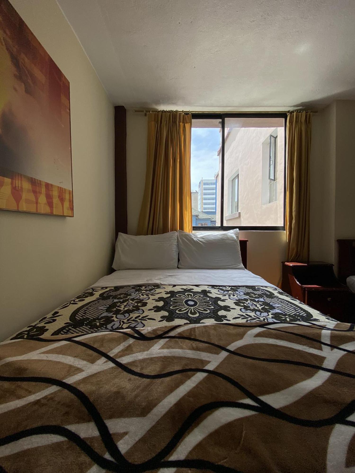Hotel Casa Franciscana Quito Extérieur photo